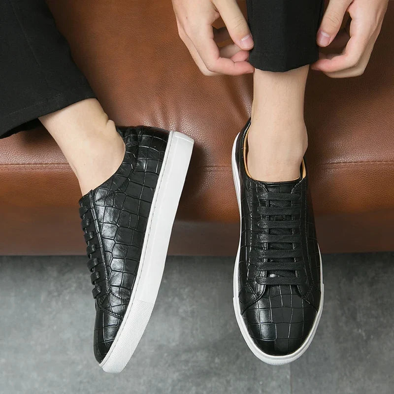 Sapatos Luca Bianchi em Couro Legítimo