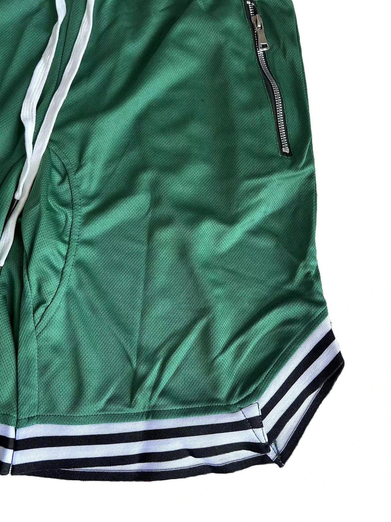 Shorts Esportivo com Cordão e Bolso Zíper
