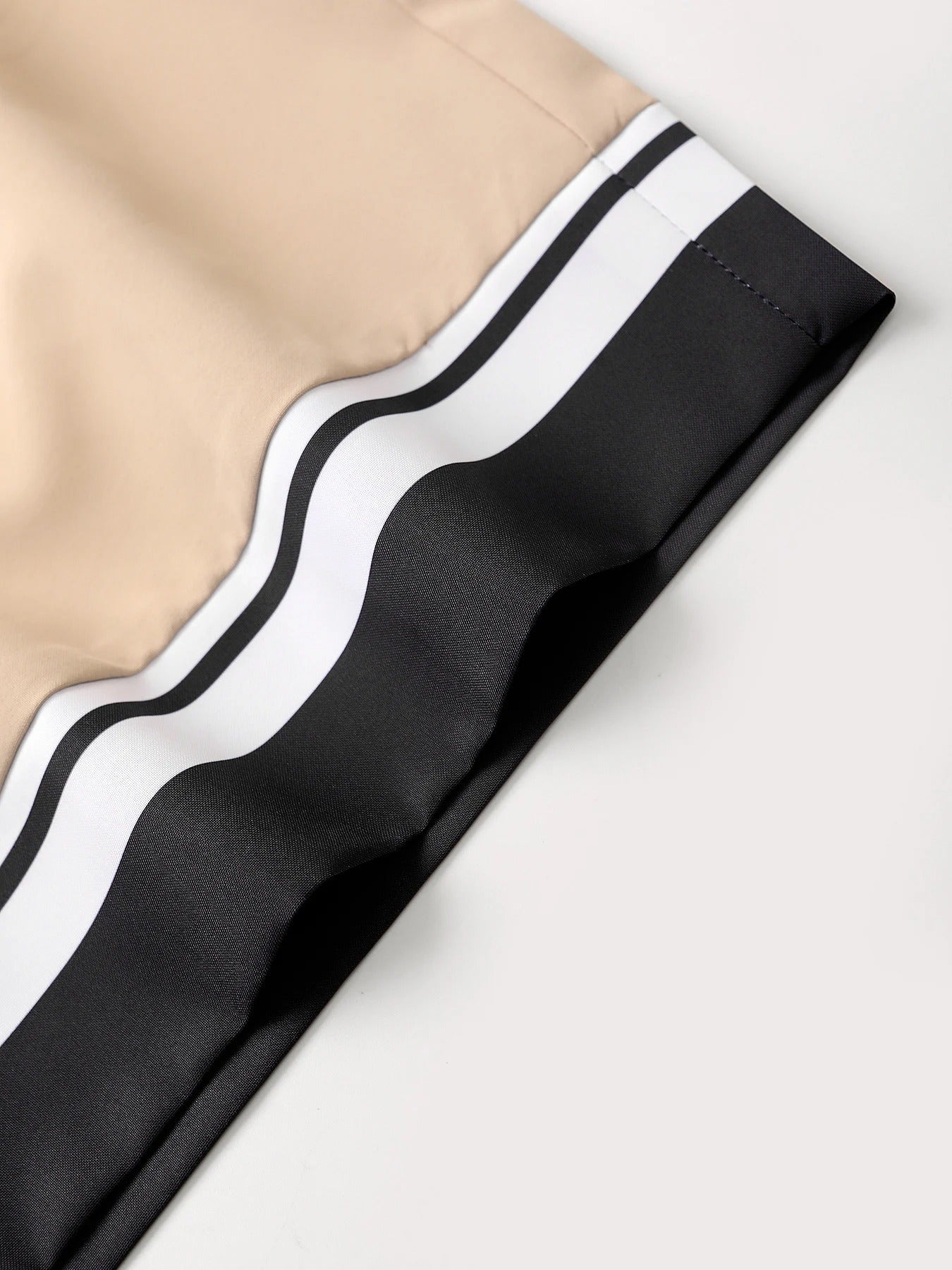 Conjunto Masculino Geométrico Branco e Bege